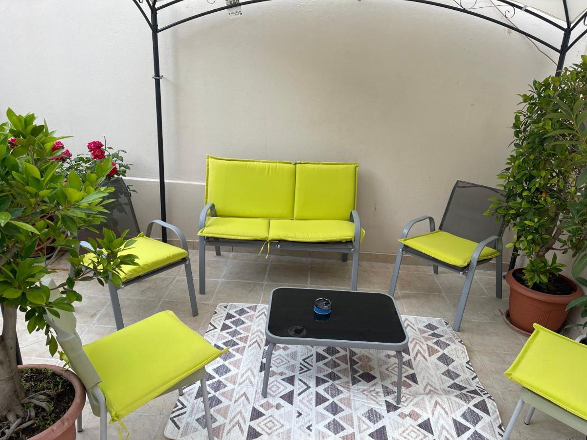 Cozy Minimal Apartment Пірей Екстер'єр фото