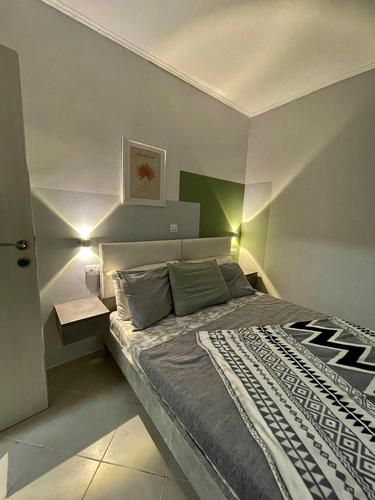 Cozy Minimal Apartment Пірей Екстер'єр фото